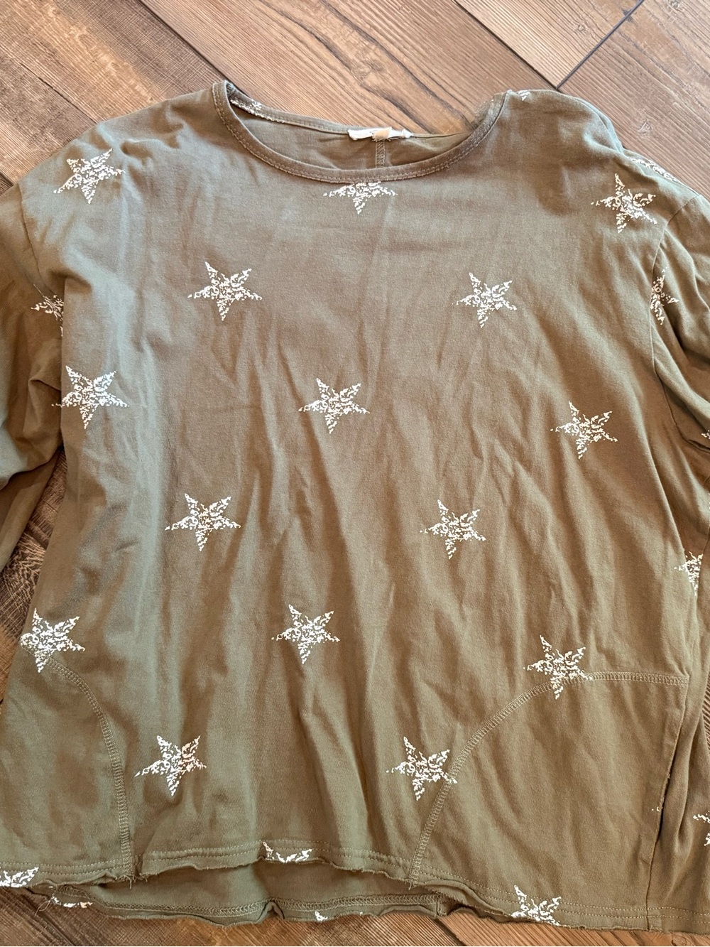 Women’s Olive Green Star Print Long Sleeve Top